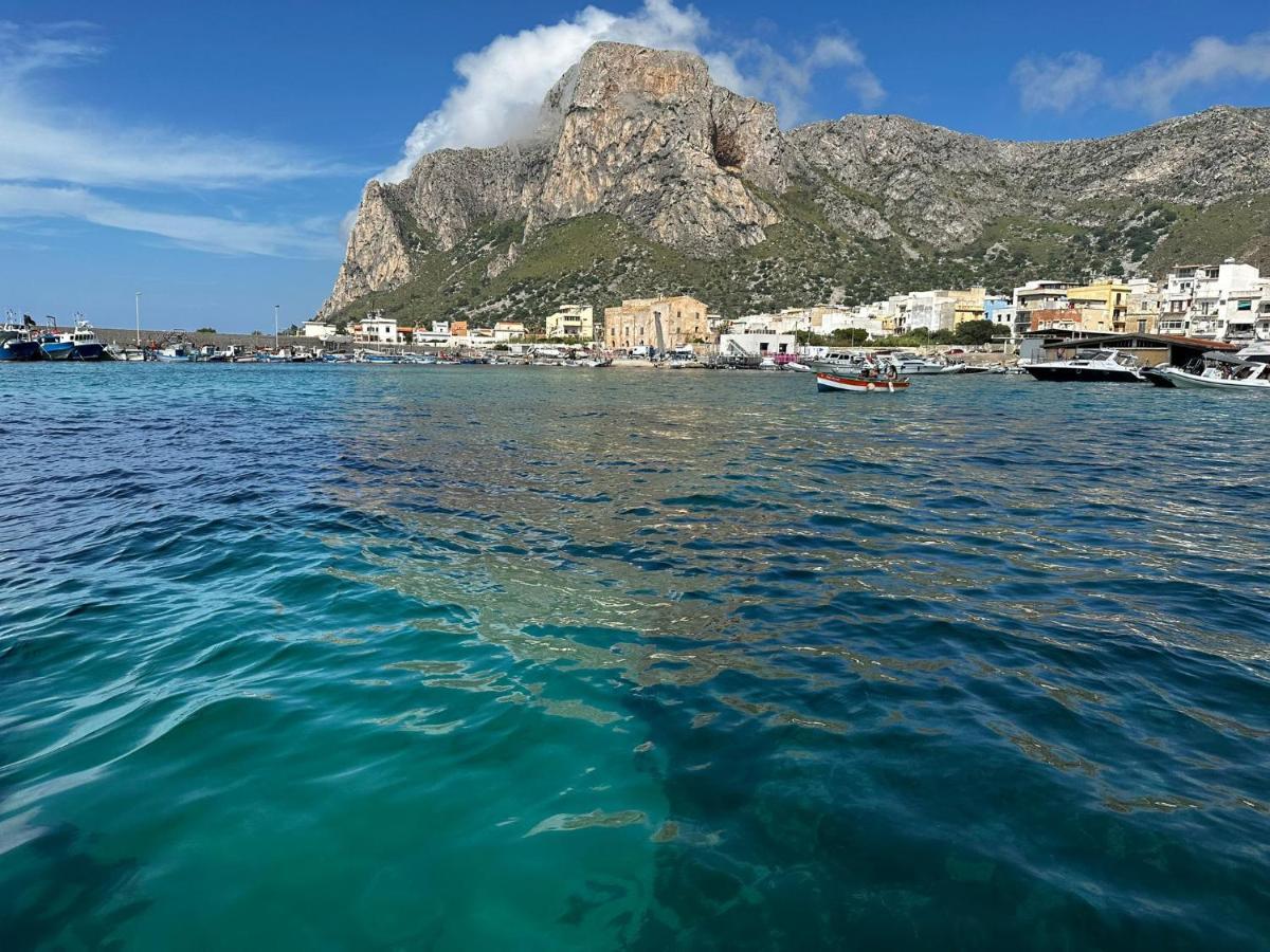 Casa Vacanze La Rocca 2 Leilighet Palermo Eksteriør bilde