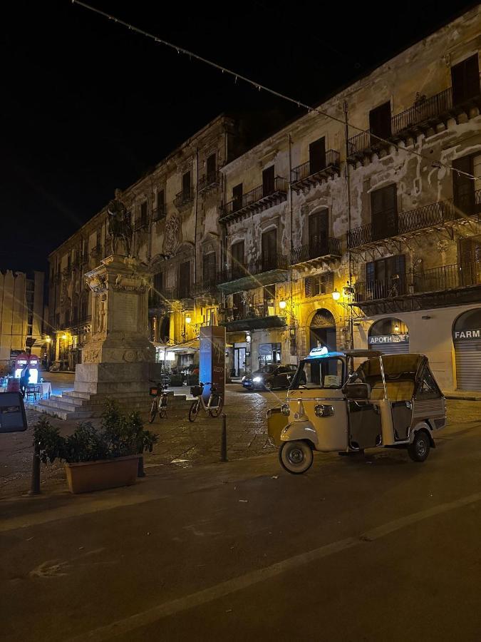 Casa Vacanze La Rocca 2 Leilighet Palermo Eksteriør bilde