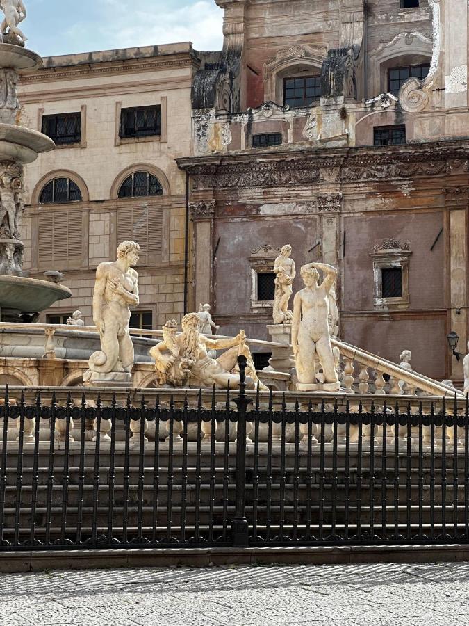 Casa Vacanze La Rocca 2 Leilighet Palermo Eksteriør bilde